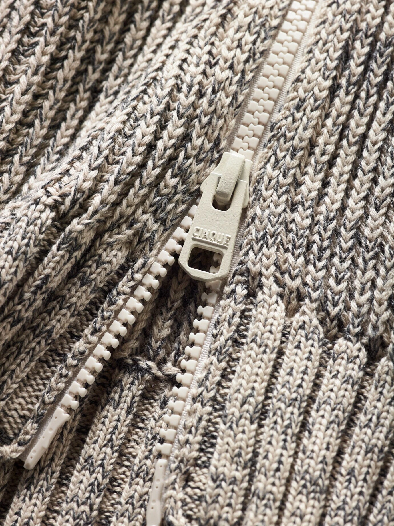 Strickjacke Cifabio 9 Strickjacke Cifabio – Bild 9