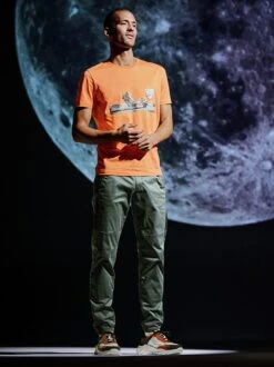 Titelseite -Men's Clothing Verkäufe EC23 6800 DF