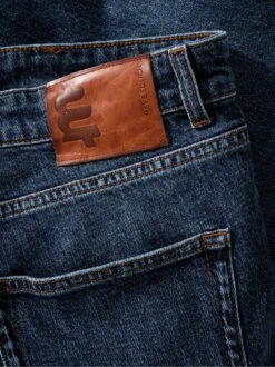 Umgedachte Jeans -Men's Clothing Verkäufe EC24 6979 DI