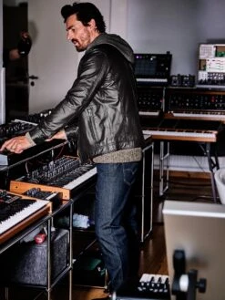 Momentum-Lederjacke -Men's Clothing Verkäufe EC24 7140 DF