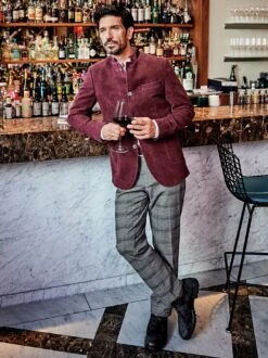 Titelseite -Men's Clothing Verkäufe EC25 7002 DE